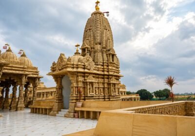 Shree-Swaminarayan-Temple-Jamnagar-Architecture